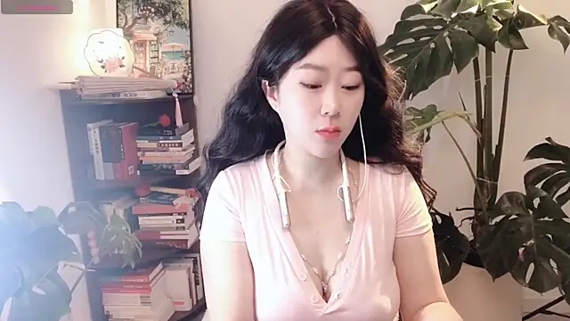 Emmaq996 online show from February 25, 2026, 1:17 am