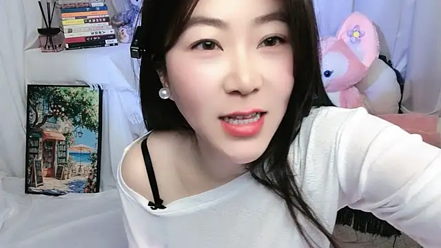 Emmaq996 online show from April 11, 2026, 1:35 am