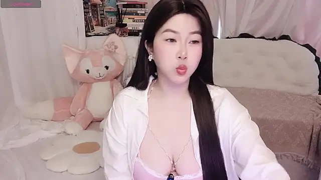 Emmaq996 online show from April 26, 2026, 2:53 am