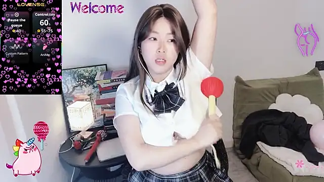 Emmaq996 online show from November 19, 2025, 3:17 am