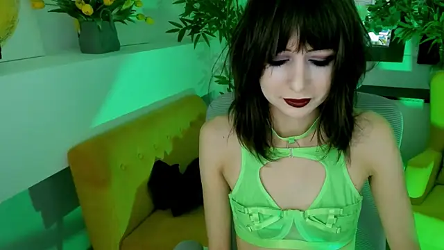 CrystallBloom online show from October 13, 2025, 4:58 am