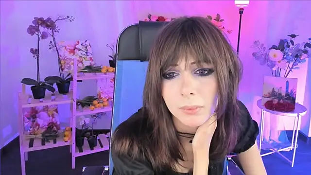 CrystallBloom online show from December 21, 2025, 7:26 pm