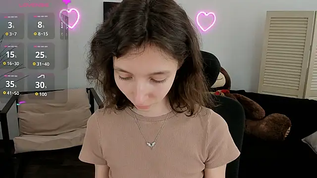 Snapshot of EmmanuellBrown chatting on March 4, 2026, 10:12 am EmmanuellBrown online show from March 4, 2026, 10:12 am