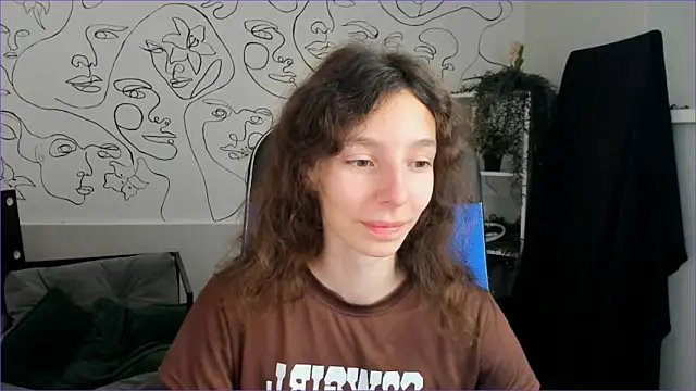 Snapshot of EmmanuellBrown chatting on October 15, 2025, 10:12 am EmmanuellBrown online show from October 15, 2025, 10:12 am