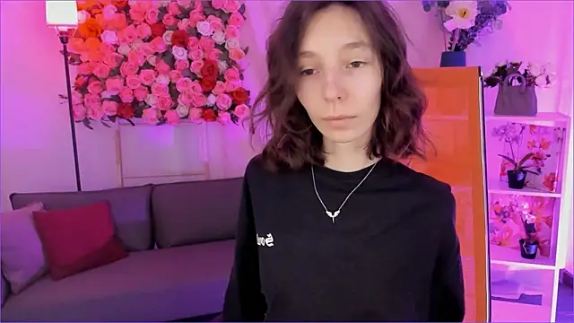 Snapshot of EmmanuellBrown chatting on February 7, 2026, 3:36 am EmmanuellBrown online show from February 7, 2026, 3:36 am