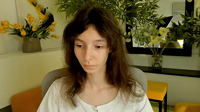 Snapshot of EmmanuellBrown chatting on October 27, 2025, 12:06 pm EmmanuellBrown online show from October 27, 2025, 12:06 pm