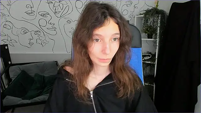 Snapshot of EmmanuellBrown chatting on November 7, 2025, 12:21 pm EmmanuellBrown online show from November 7, 2025, 12:21 pm