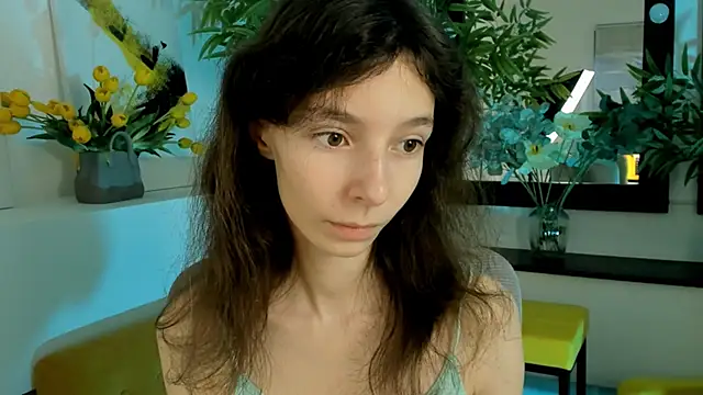 Snapshot of EmmanuellBrown chatting on October 26, 2025, 4:13 am EmmanuellBrown online show from October 26, 2025, 4:13 am