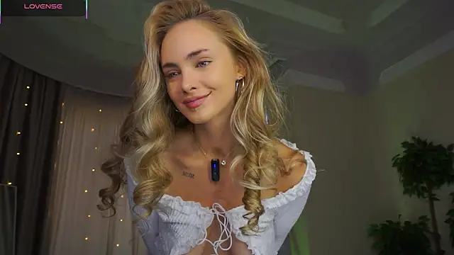 AliciaMellow online show from March 20, 2026, 11:22 am