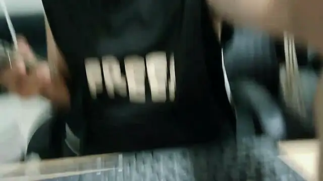 bigbb101011 online show from October 18, 2025, 4:20 pm