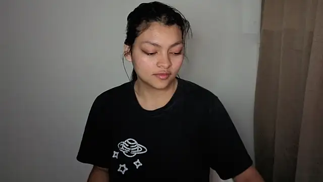 Snapshot of Candela___ chatting on October 15, 2025, 9:06 am Candela online show from October 15, 2025, 9:06 am