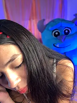 emma fiore4  online show from September 23, 2025, 2:57 pm