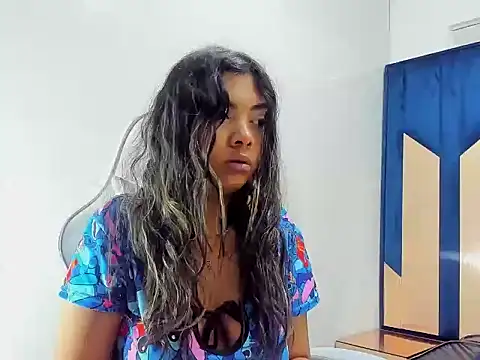 Darlys69x online show from September 18, 2025, 3:53 am