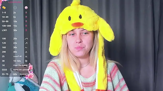 AngelAnty online show from October 31, 2025, 3:19 pm