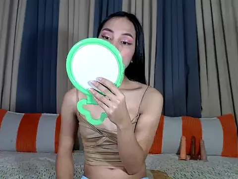 Jadehotcum online show from November 9, 2025, 5:55 am