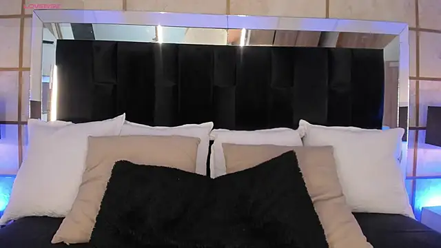 GretaVelvet online show from October 13, 2025, 7:15 pm