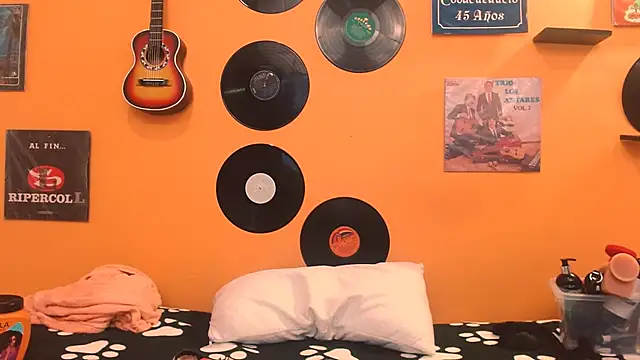 meisevil77 online show from November 15, 2025, 1:42 am