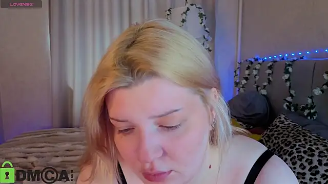 Snapshot of Michele_Greenn chatting on May 9, 2026, 1:09 am Michele Greenn online show from May 9, 2026, 1:09 am