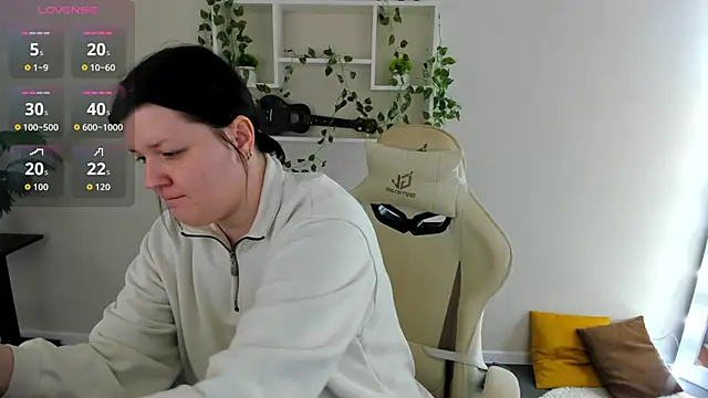 Michele Greenn online show from November 14, 2025, 1:20 am