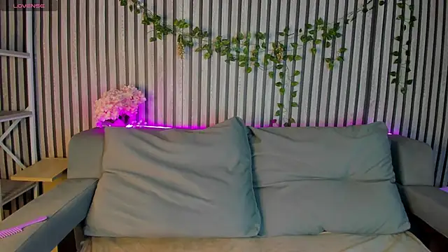 Michele Greenn online show from February 2, 2026, 1:04 am