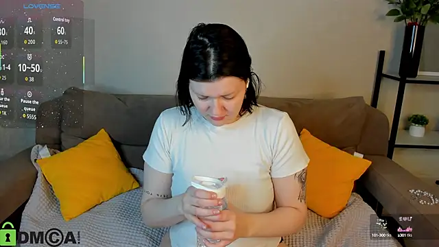 Michele Greenn online show from October 16, 2025, 1:25 am