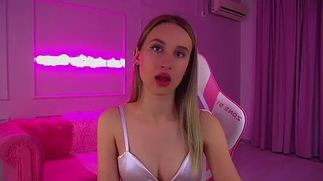 VictoriaHopsons online show from January 14, 2026, 6:22 pm