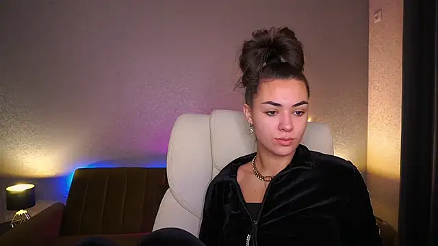 EricaSin online show from October 25, 2025, 6:01 am