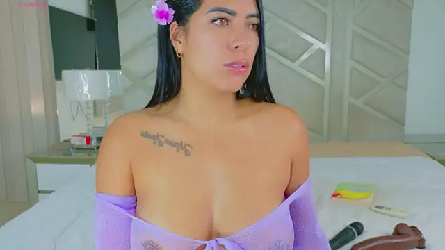 RoseMariee  online show from May 14, 2026, 11:29 am