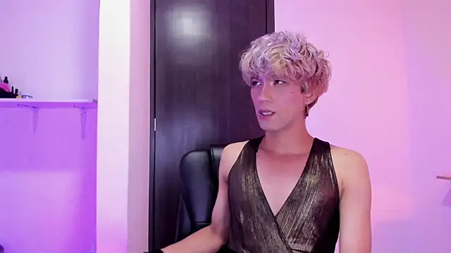 Cooperrosscute233 online show from October 6, 2025, 8:09 pm