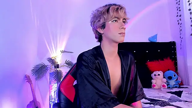 Cooperrosscute233 online show from April 4, 2026, 7:31 pm