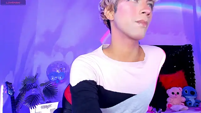 Cooperrosscute233 online show from January 9, 2026, 8:49 pm