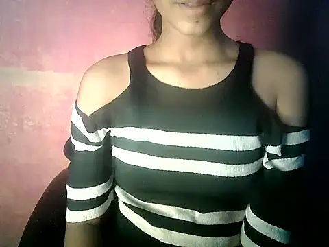 Snapshot of Lipsika07 chatting on September 30, 2025, 4:35 pm Lipsika07 online show from September 30, 2025, 4:35 pm