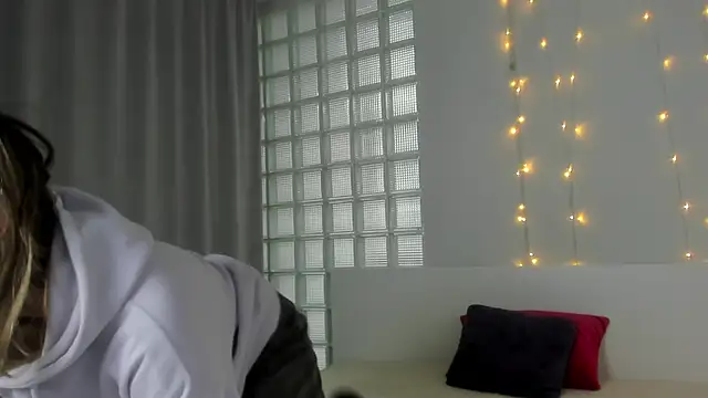 Sunny Sammy online show from November 29, 2025, 8:25 am