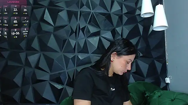 Snapshot of helenasaenz chatting on November 24, 2025, 12:16 pm helenasaenz online show from November 24, 2025, 12:16 pm