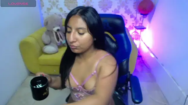 Snapshot of maddisson_m chatting on September 16, 2025, 1:28 am maddisson m online show from September 16, 2025, 1:28 am