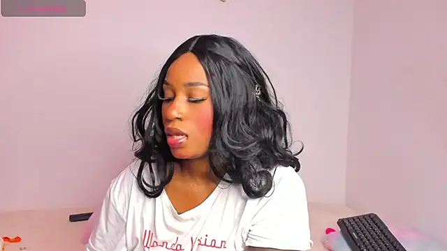 Brandy brown  online show from October 22, 2025, 11:47 pm