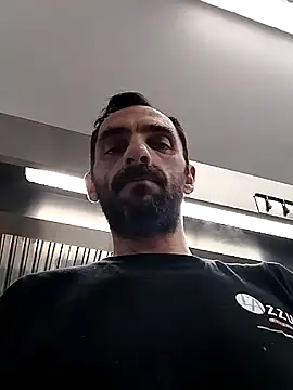 hotmen83 online show from October 9, 2025, 9:43 am