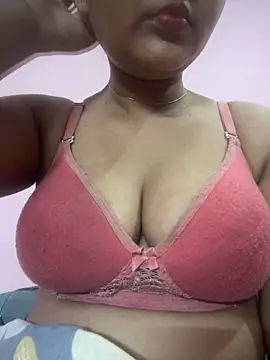 Snapshot of mona_15 chatting on February 13, 2026, 3:34 pm mona 15 online show from February 13, 2026, 3:34 pm