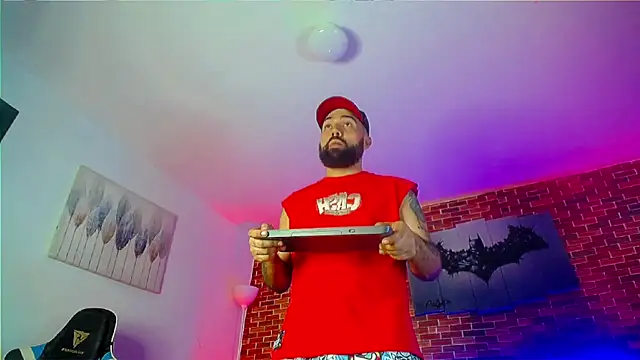 Michael twink  online show from November 2, 2025, 10:48 pm