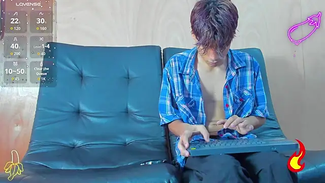 Snapshot of spicy_adonhis chatting on October 13, 2025, 1:12 pm spicy adonhis online show from October 13, 2025, 1:12 pm