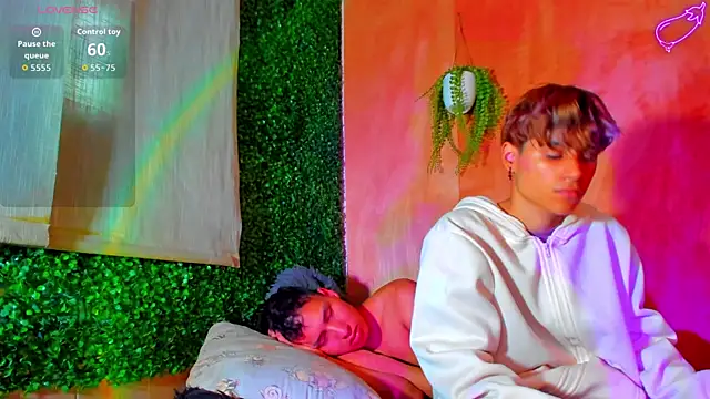 Snapshot of spicy_adonhis chatting on November 19, 2025, 12:49 pm spicy adonhis online show from November 19, 2025, 12:49 pm