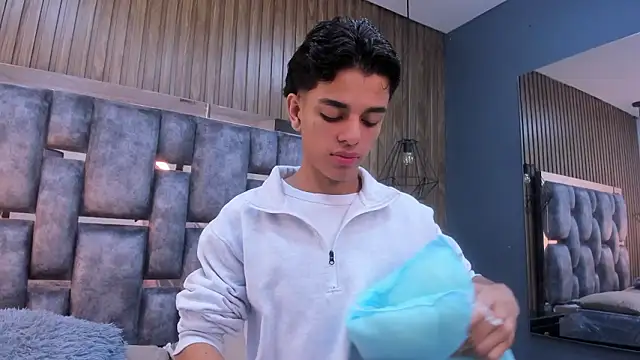 owen  johnson online show from March 5, 2026, 12:02 pm