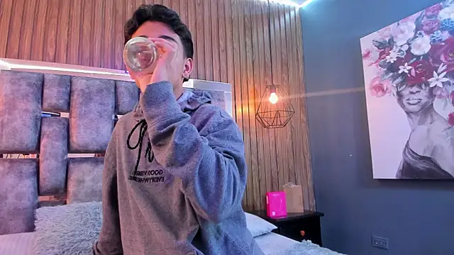 owen  johnson online show from November 10, 2025, 12:10 pm