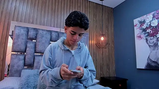 owen  johnson online show from November 19, 2025, 11:54 am