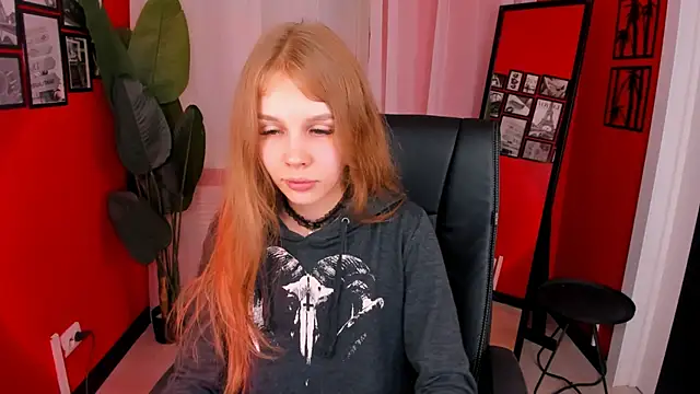 Selen hells weet online show from September 21, 2025, 6:57 pm