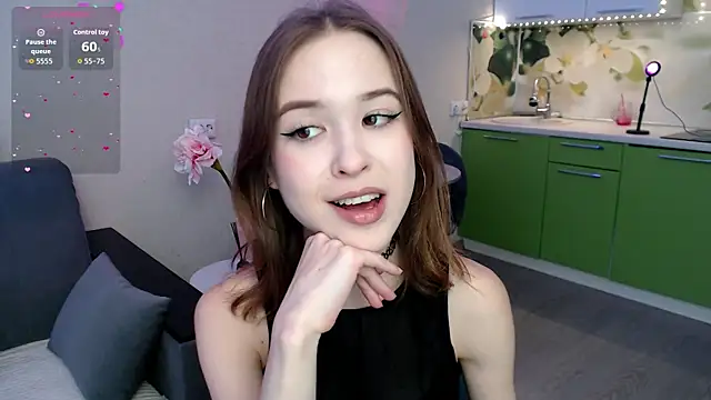 StaceyAngell online show from September 30, 2025, 12:33 pm