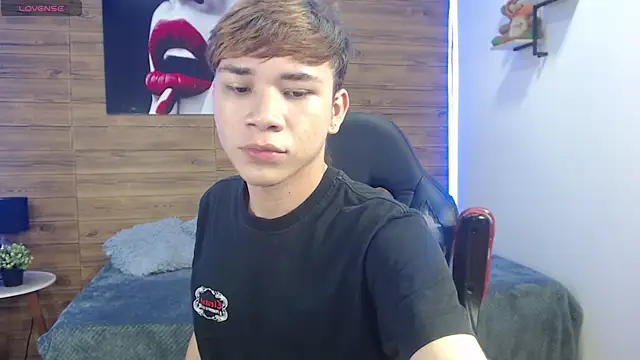 nathanclay online show from April 11, 2026, 4:09 am