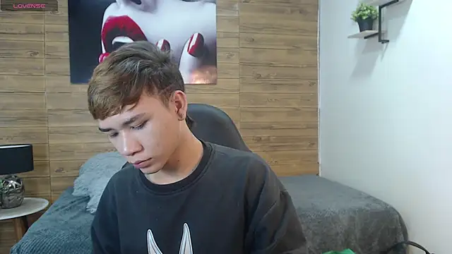 nathanclay online show from March 28, 2026, 4:02 am