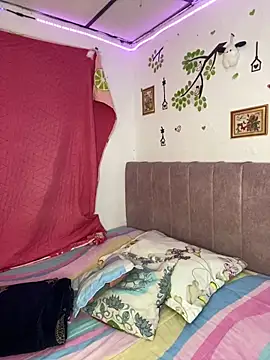 Snapshot of Tiara_19 chatting on March 23, 2026, 12:55 am Tiara 19 online show from March 23, 2026, 12:55 am