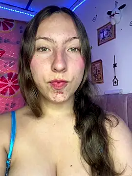 Tiara 19 online show from October 20, 2025, 10:32 pm